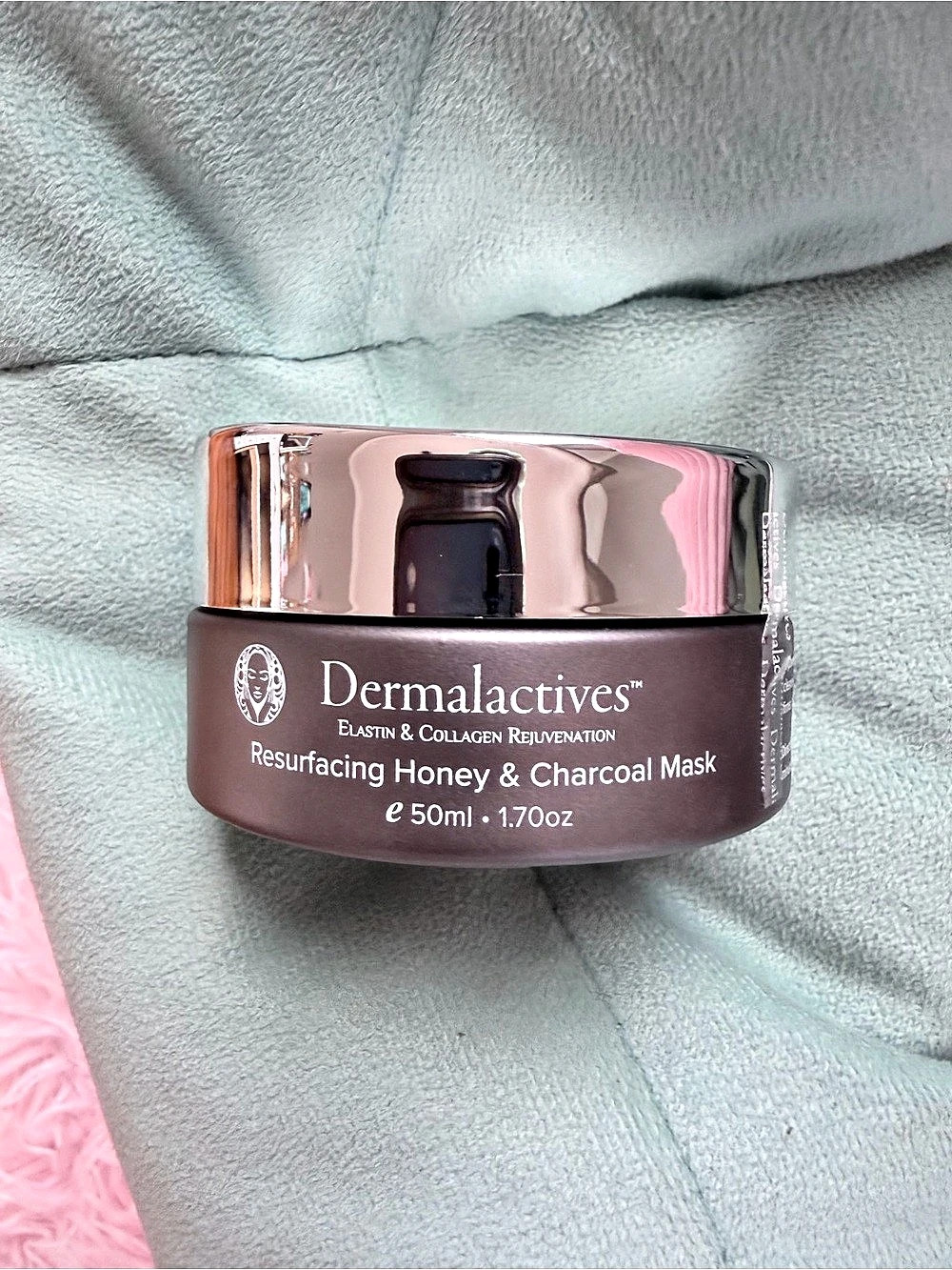 Dermalactives Resurfacing Honey & Charcoal Mask